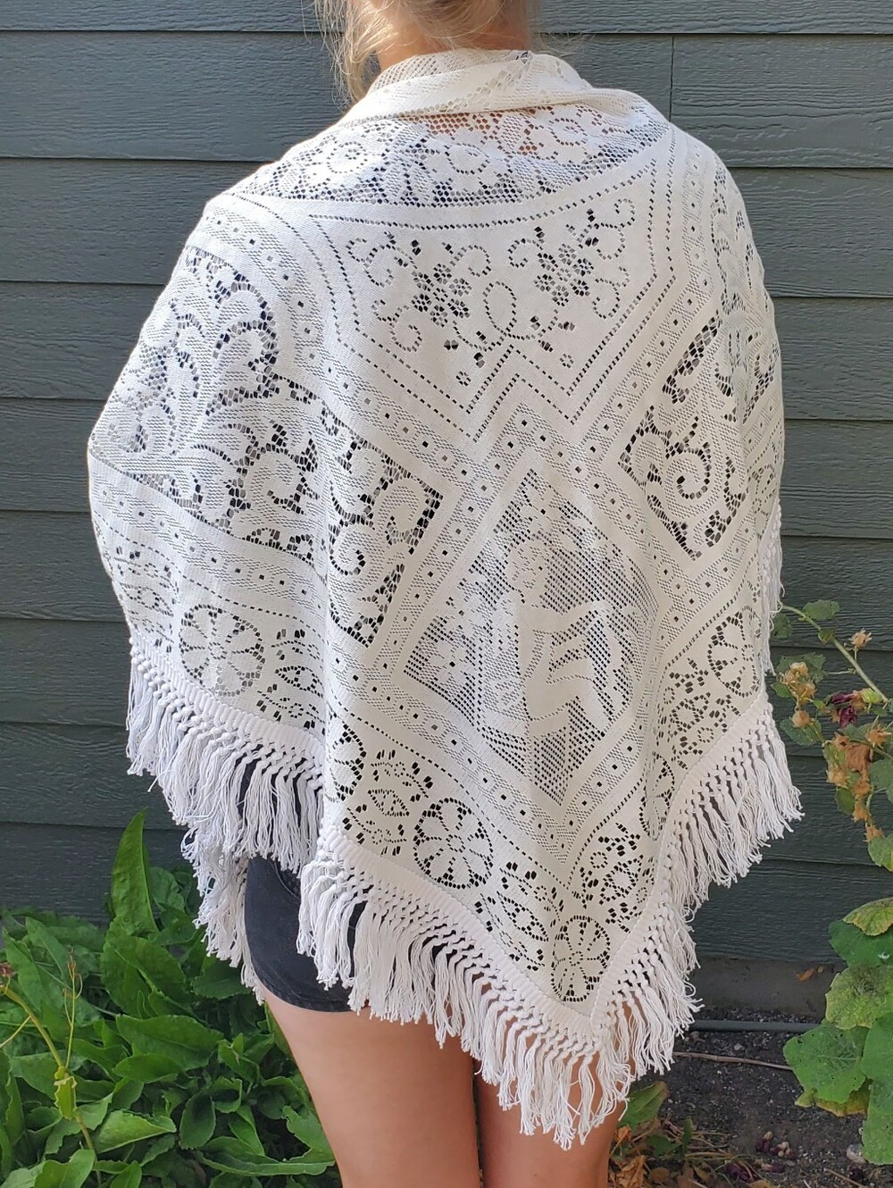 Vintage White Lace Shawl